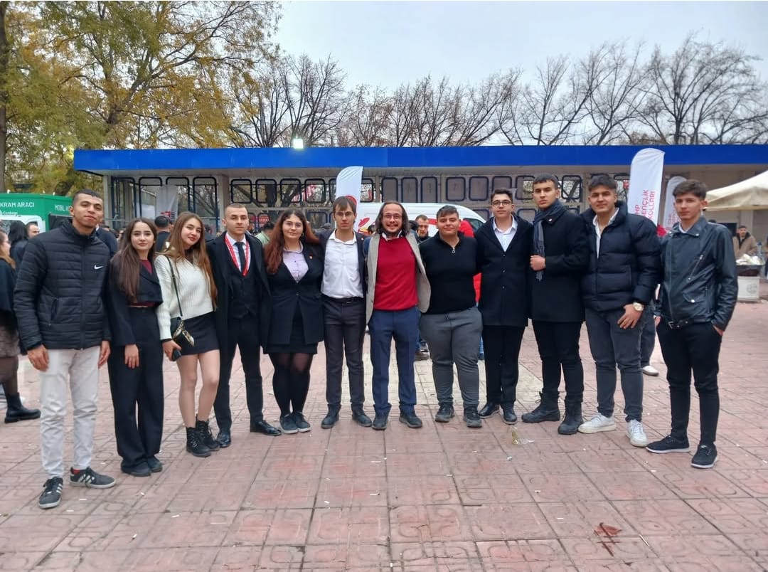 SOSYAL ÖZGÜRLÜKÇÜ DERNEĞİ